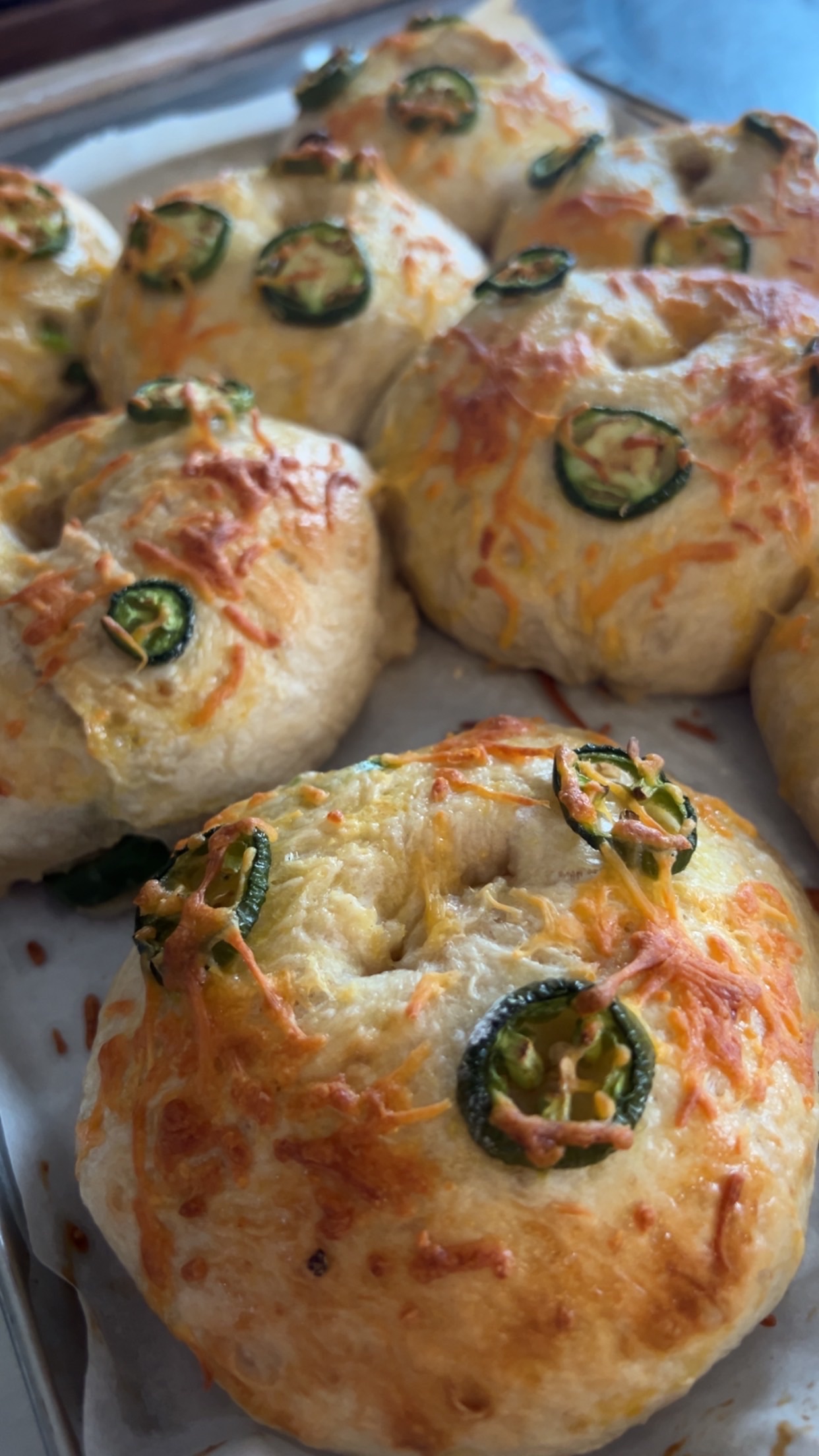 Jalapeño Cheddar Bagels