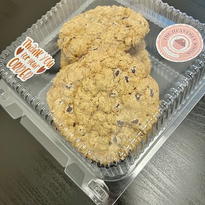 Heavenly Oatmeal Raisin Cookie