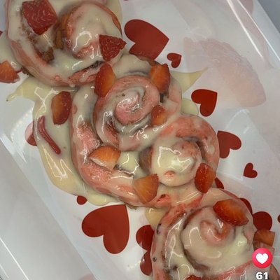 Strawberry Cinnamon Rolls