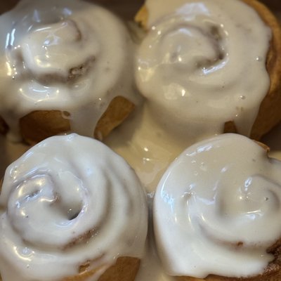 Cinnamon Rolls - 4 Pack
