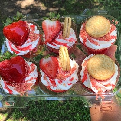 1/2 Dozen Cupcakes 