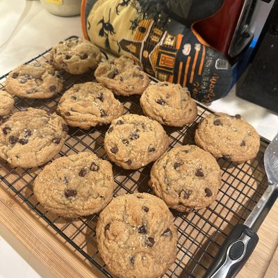 Brown Butter Salted Choc Chip Cookie (8ct)
