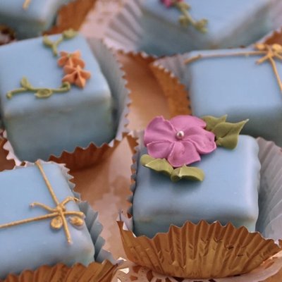 Elegant  Petite Fours By The Dozen
