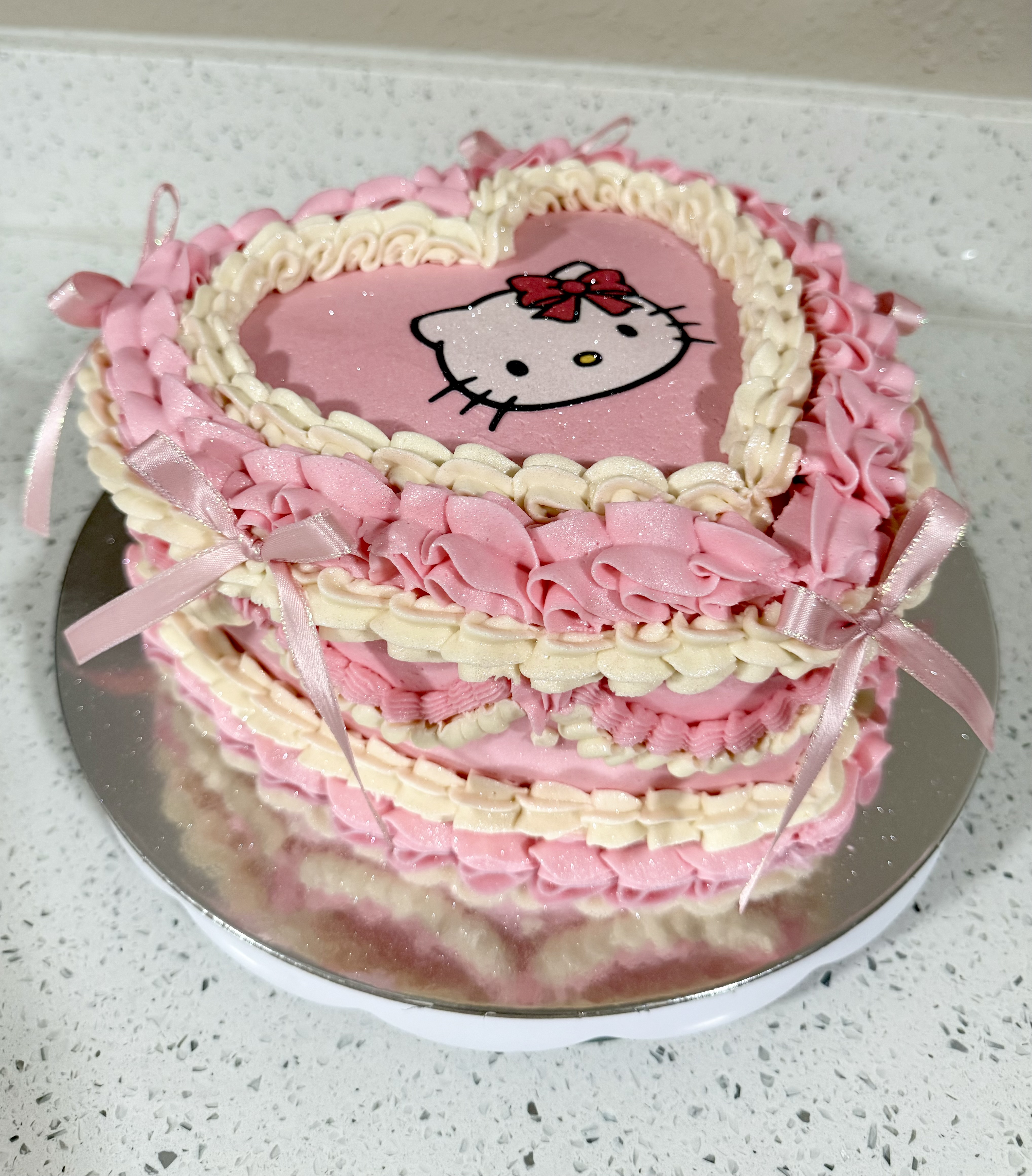 8” Heart Cake (15-23 Servings)
