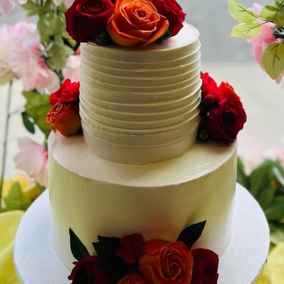 Roses Wedding  Cake 