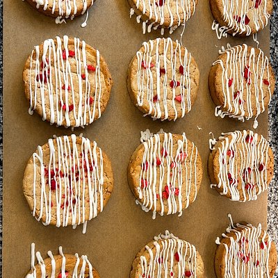 Strawberry Cheesecake Cookies (HALF DOZEN)