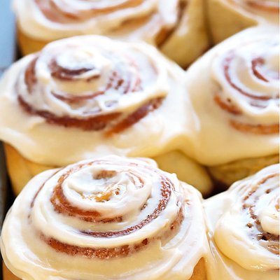 Cinnamon Rolls (Half Dozen)