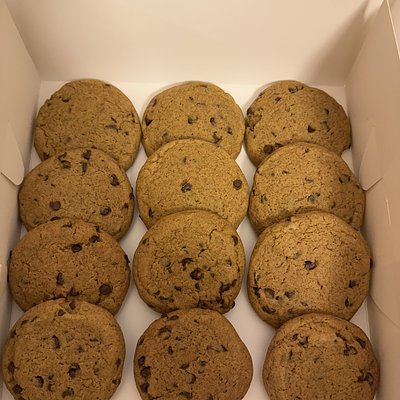 Chewy Pumpkin Chocolate Chip Cookies
