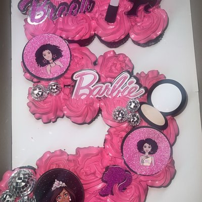 Number Cupcake Cake