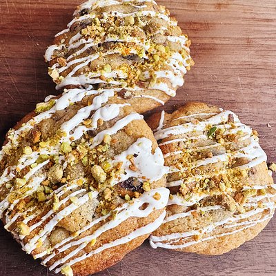 Pistachio Cranberry White Chocolate Cookies (12 Count)