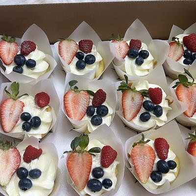 Chantilly Cupcake 