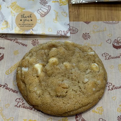 Sourdough Macadamia White Chocolate Cookie