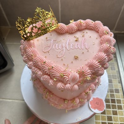 8” Heart Cake 