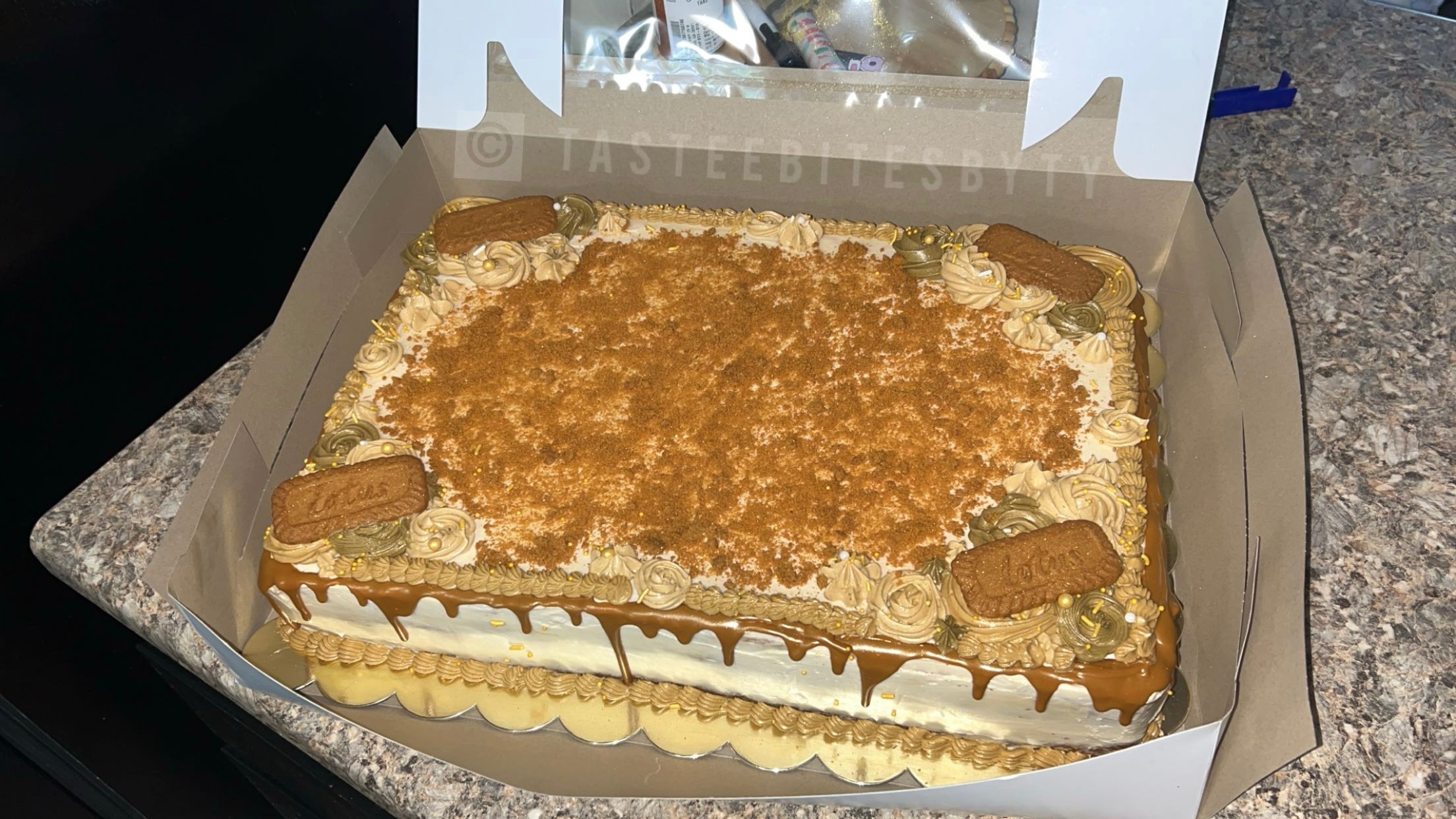 1/2 Sheet Cake 