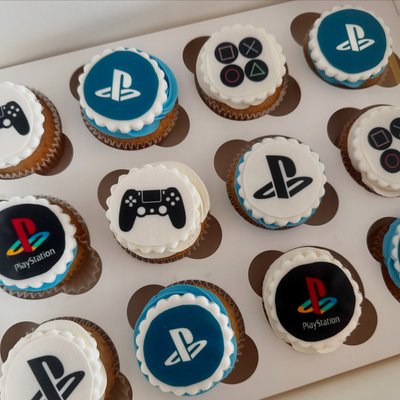 Custom Cupcakes 
