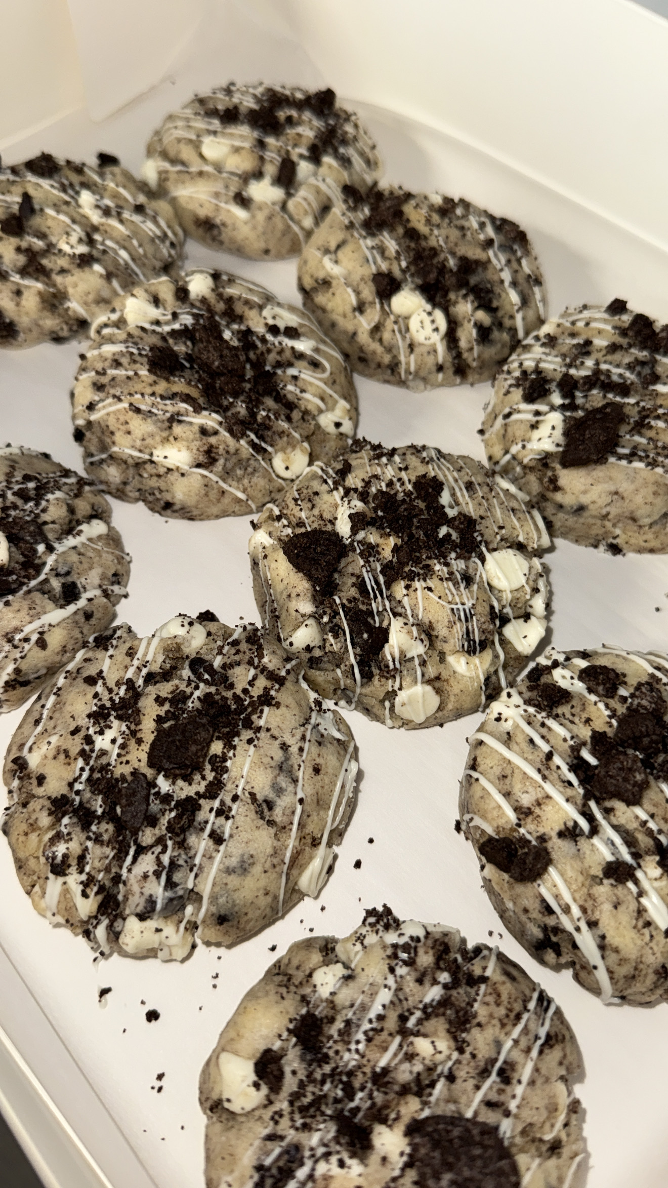 Cookies & Cream Cookies