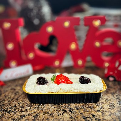 Try Me Size Berries Tres Leches