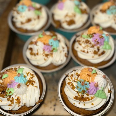 Pumpkin Cake Minis