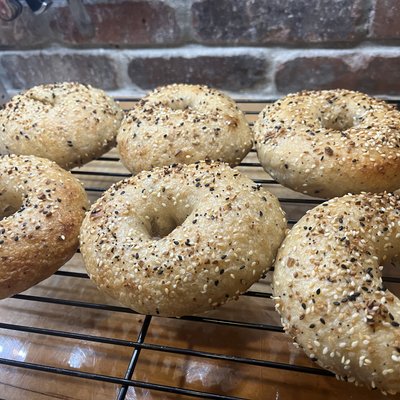 Everything Sourdough Bagels (4-pack)