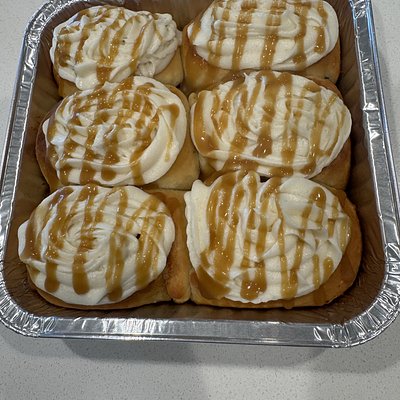 Caramel Apple Cinnamon Rolls (6)