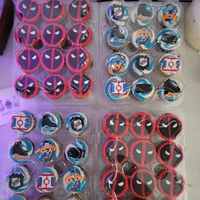 6pk Custom Cupcakes 