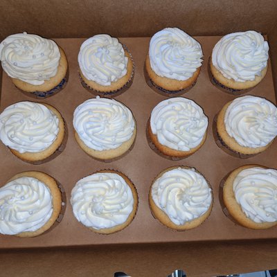 Vanilla Cupcakes 
