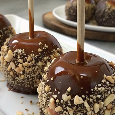 Chocolate Covered Apple With Peanuts 
