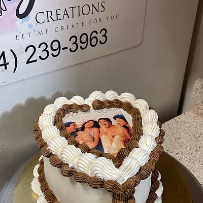 Waiting To Exhale 6” Heart Cake