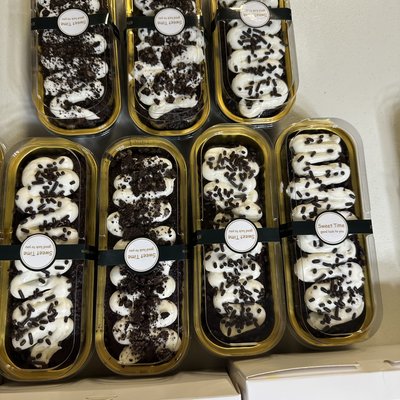 Chocolate Fudge Mini Cakes 1 Dozen