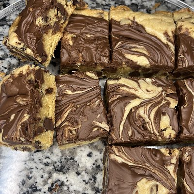 Nutella Swirl Chocolate Chip Blondies
