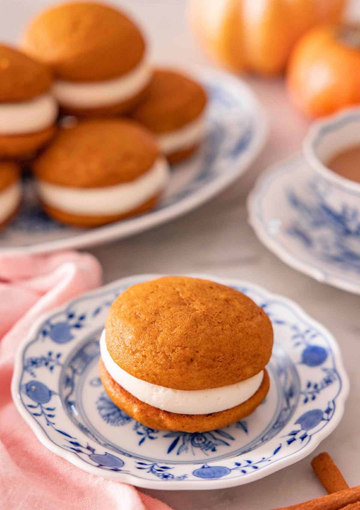 Pumpkin Whoopie Pie Cookies 
