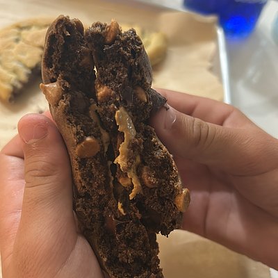 Dark Chocolate Peanut Butter Cookie 