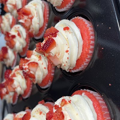 Dozen Strawberry Crunch 