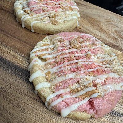 Dozen Strawberry Banana Pudding 