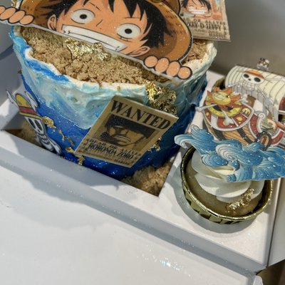 Bombshell Bento Box