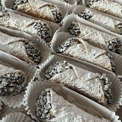 Cannoli Dozen