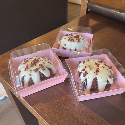 Mini Bundt Cakes! 