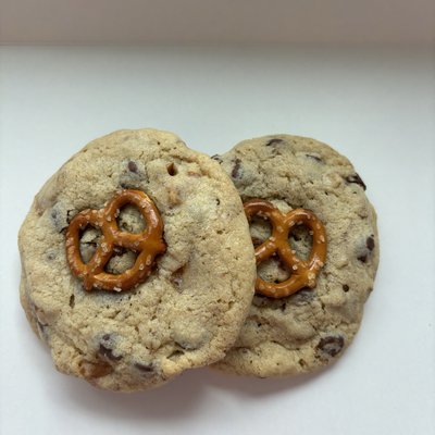 Salted Caramel Pretzel 