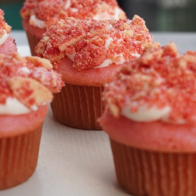 dozen strawberry shortcake cupcakes