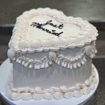 Tall 8” Heart Cake (Serves ~30)