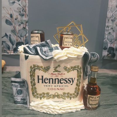 Customized Cake 8in,3 Layer