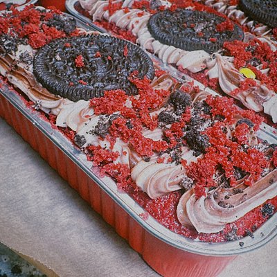 Mini Velvet Noir Cake 