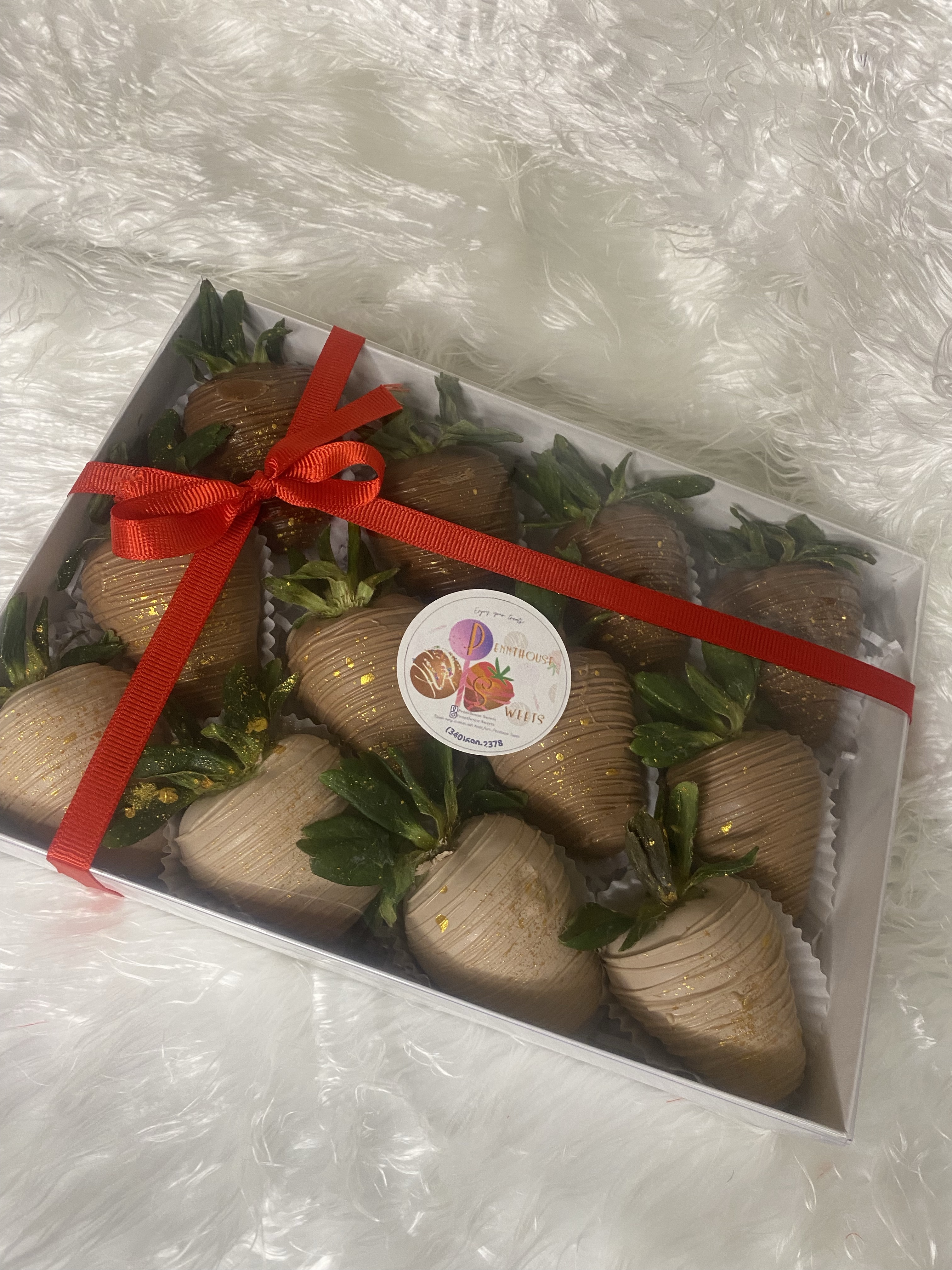 A dozen Strawberries 