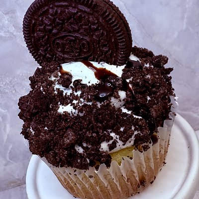 Oreo Cookies N’ Cream Cupcake 