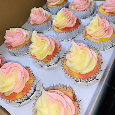 Strawberry Lemonade Cupcakes