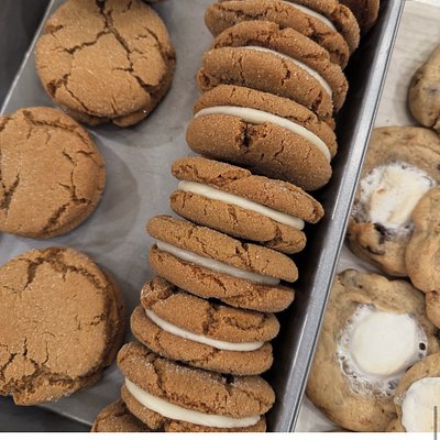 Gingerbread Cookie Sandwiches