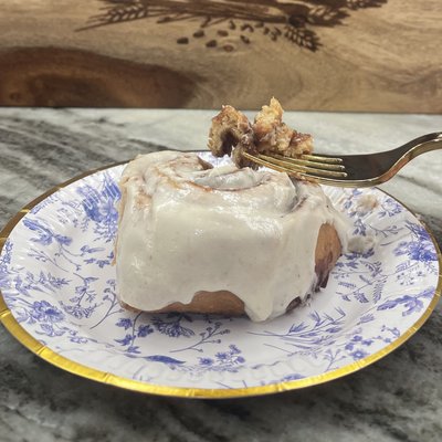 Cinnamon Rolls (12 Rolls)