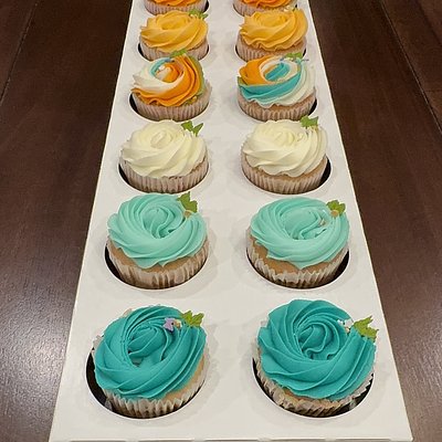12 Standard Size Cupcakes