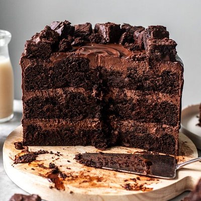 8" Fudgy Brownie Cake (3-Layered)