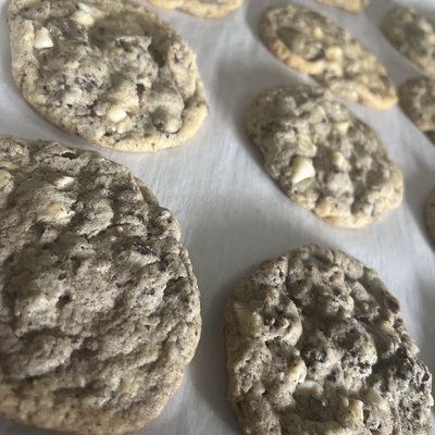 Cookies & Cream Cookies